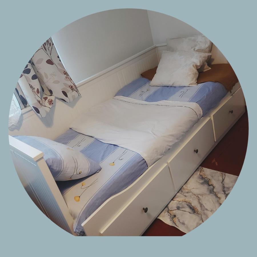 Belle Chambre Dans Un Quartier Calme Bryssel Exteriör bild